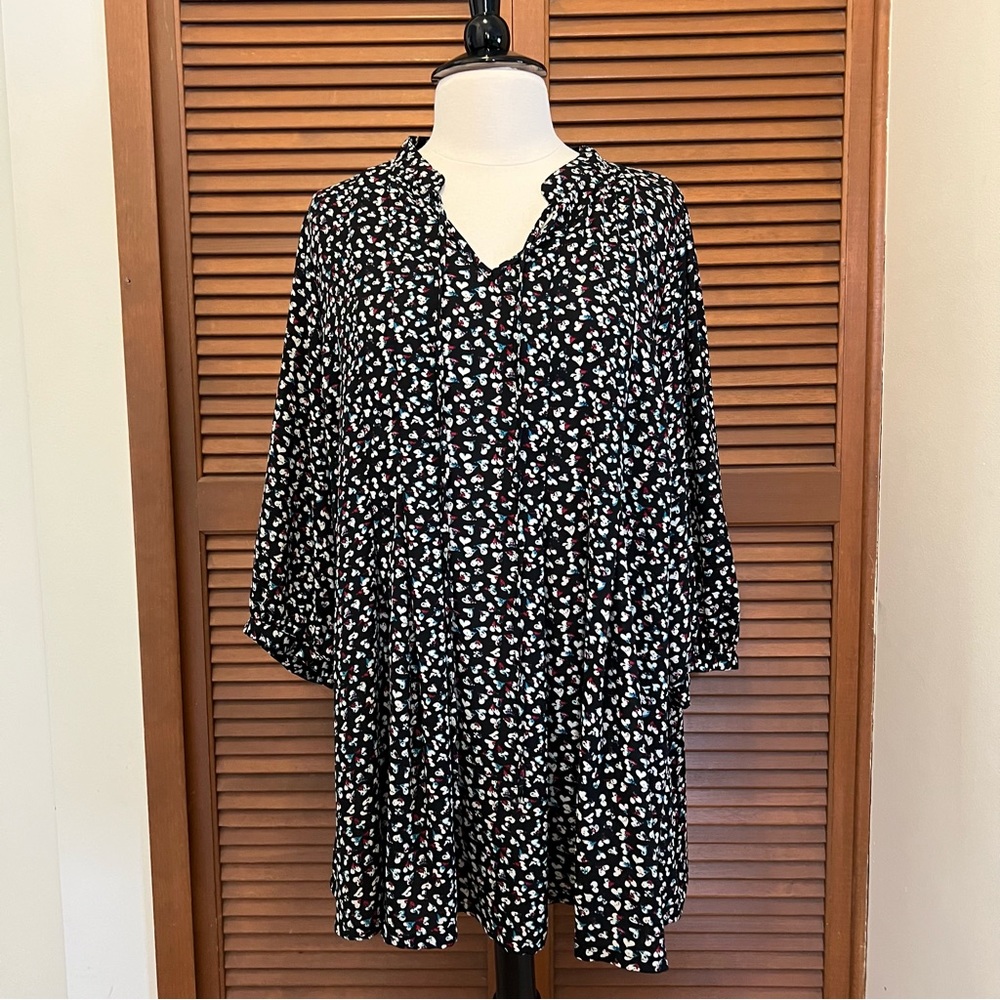 Black Rainn heart print top 1X plus size